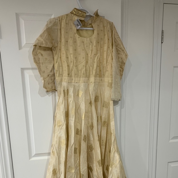 Gown/dress - Picture 6 of 6